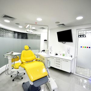Dr_Matias_San_Martin-clinica-dental-sonrie-barros-errazurriz4