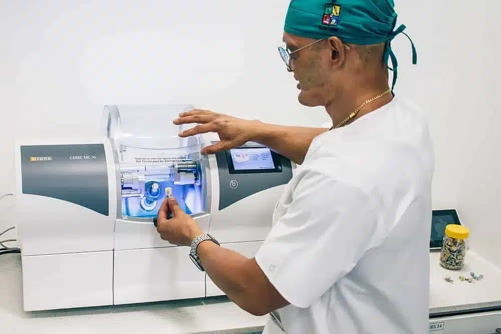 Prótesis Sobre Implantes en Providencia - solución personalizada