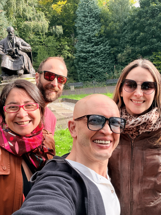Encuentro familiar con Gabriela durante el viaje por Escocia